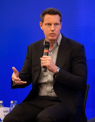 Paramount Sues Warner Bros., Launches Proxy Fight in $108B Battle With Netflix