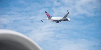 Delta Stock Falls 5% Despite Q4 Beat as Premium Strategy Powers Record Year